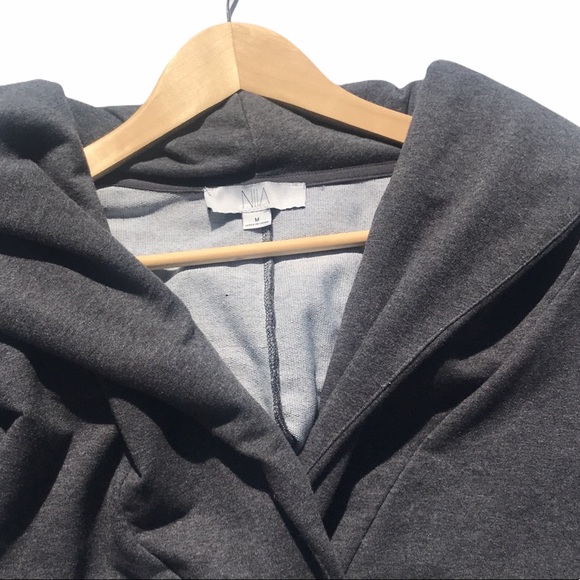 SOLD🛑NIIA WRAP HOODIE SWEATSHIRT SIZE MEDIUM - Picture 6 of 12
